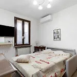 شقة La Dimora Nel Roero Con Patio *