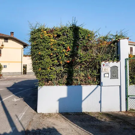 La Dimora Nel Roero Con Patio Apartamento