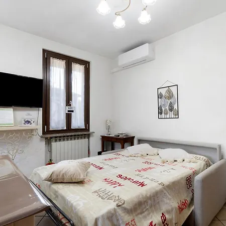아파트 La Dimora Nel Roero Con Patio *